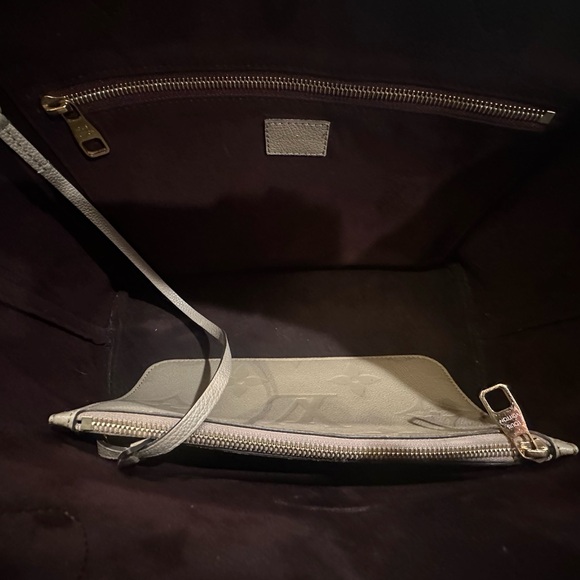 Louis Vuitton Neverfull MM Turtledove Monogram Empreinte with Pouchette. - Picture 5 of 15